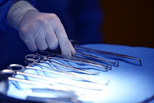 What Is Included in a Surgical Tray?